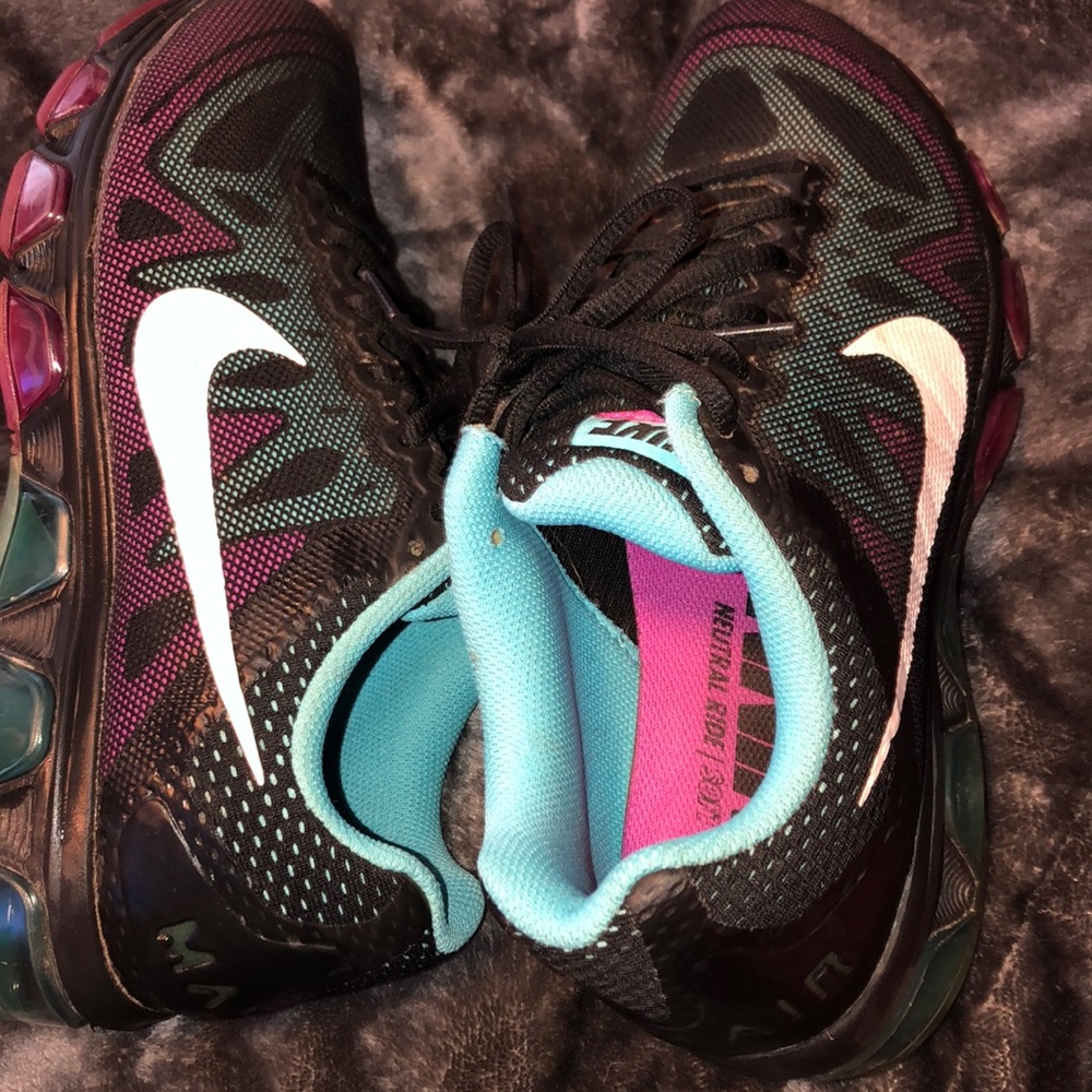 nike air maxes